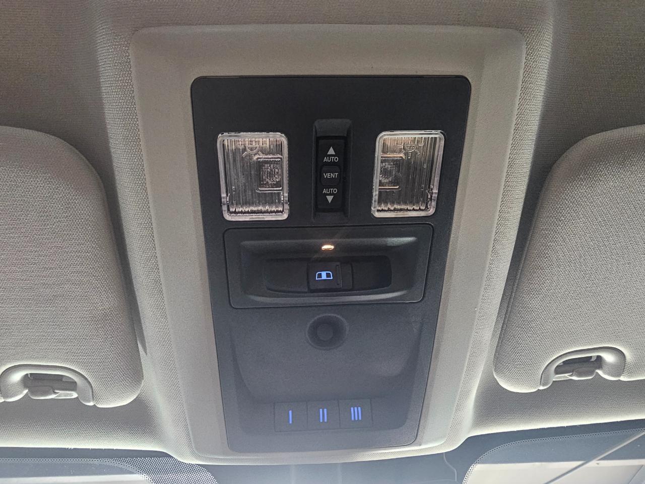 RAM 1500 Laramie 4x4 Crew Cab 5'7" Box 2017