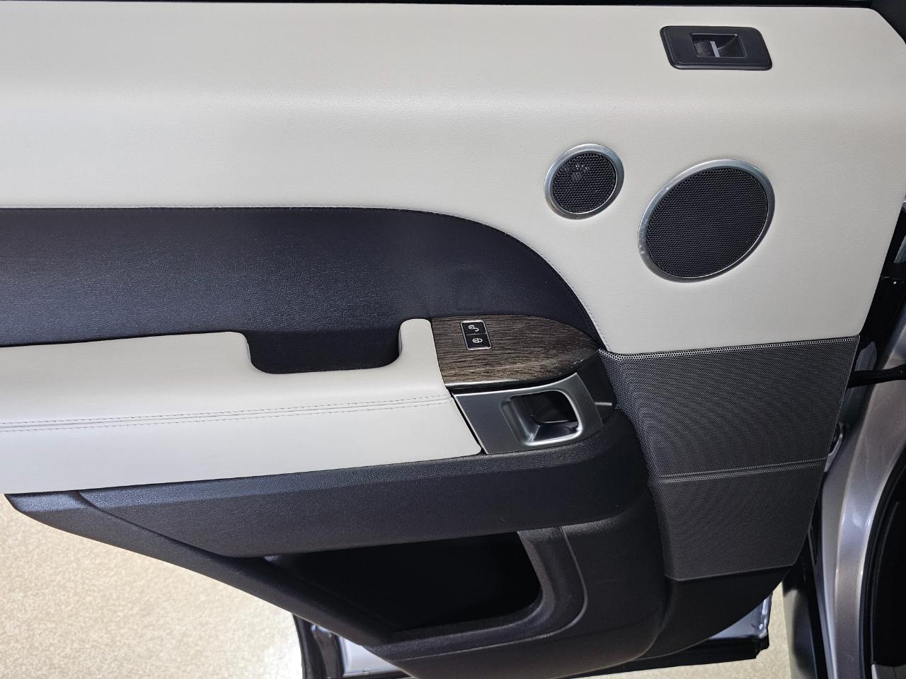 Land Rover Range Rover Sport 4WD 4dr HSE 2015