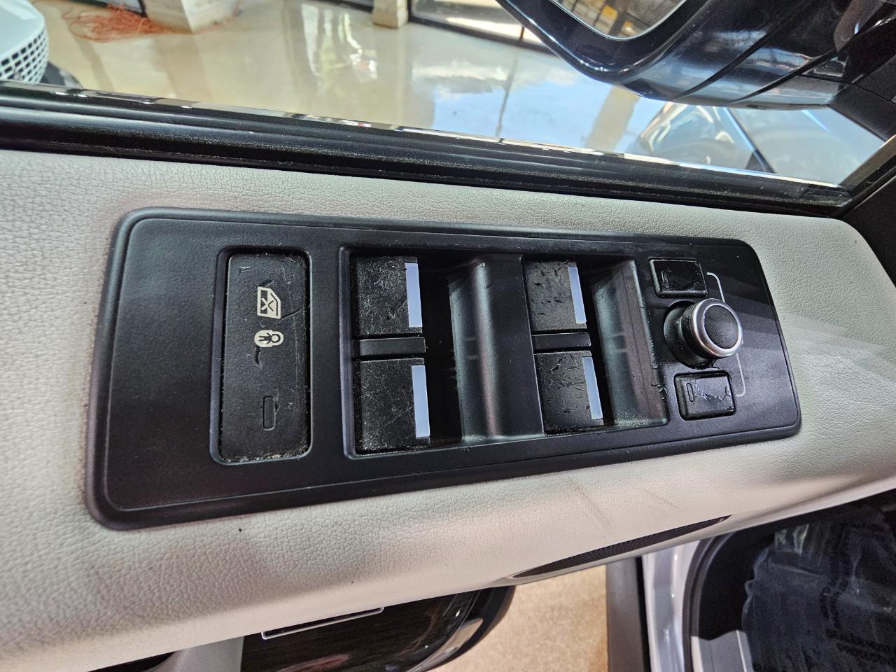 Land Rover Range Rover Sport 4WD 4dr HSE 2015