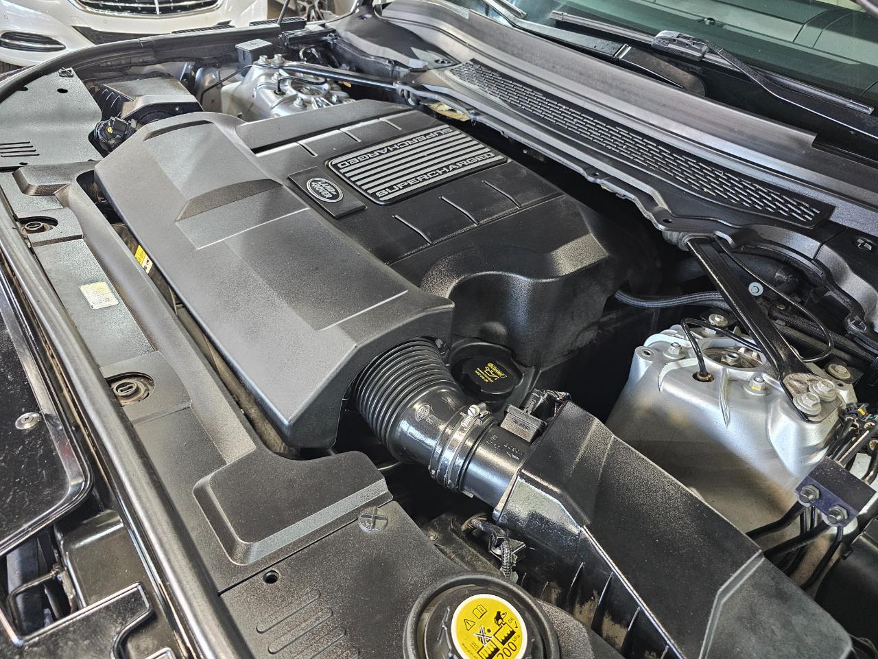 Land Rover Range Rover Sport 4WD 4dr HSE 2015