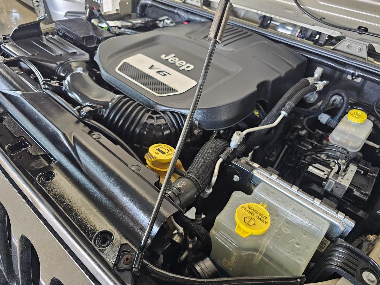 Jeep Wrangler JK Unlimited Willys Wheeler 4x4 2018