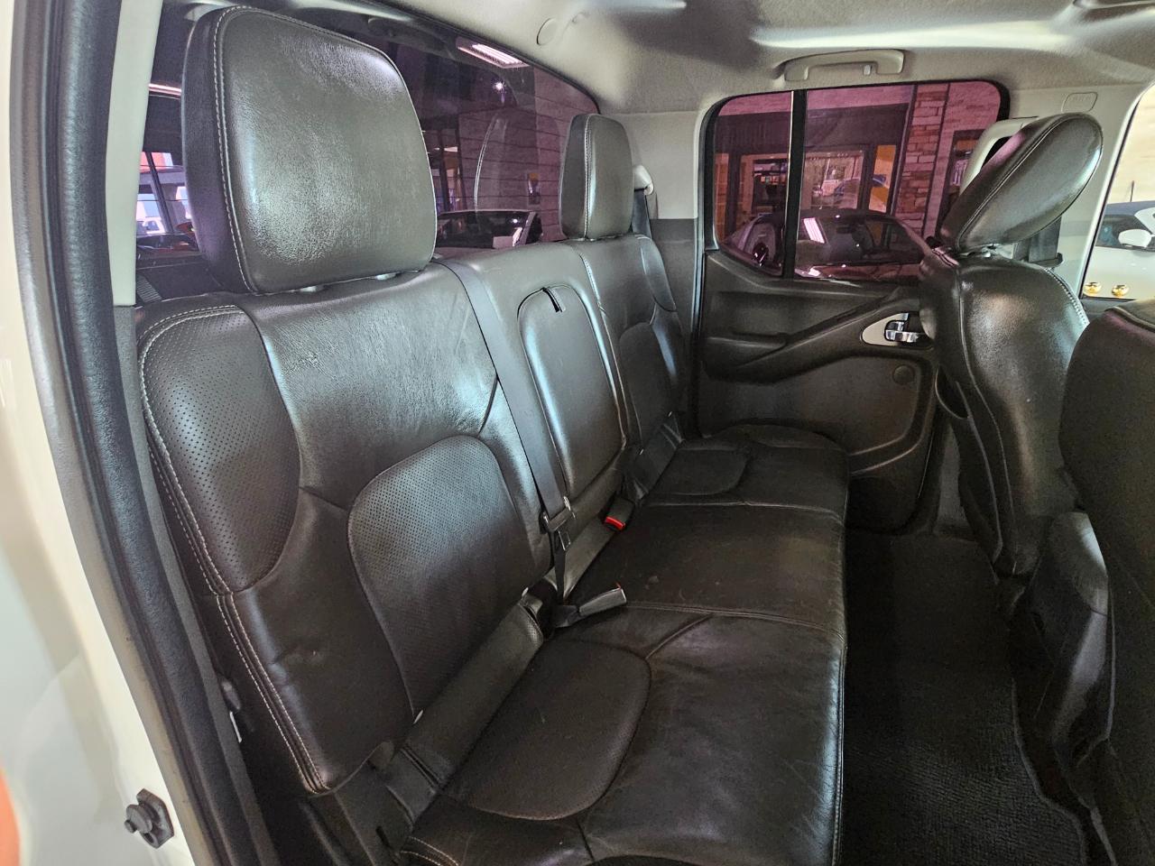 Nissan Frontier 4WD Crew Cab SWB Auto PRO-4X 2013