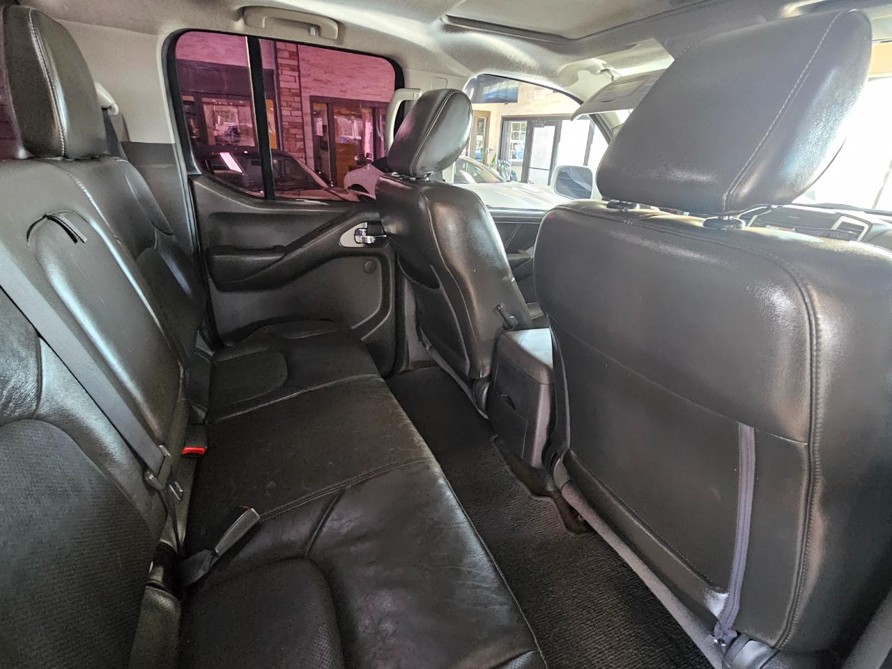 Nissan Frontier 4WD Crew Cab SWB Auto PRO-4X 2013