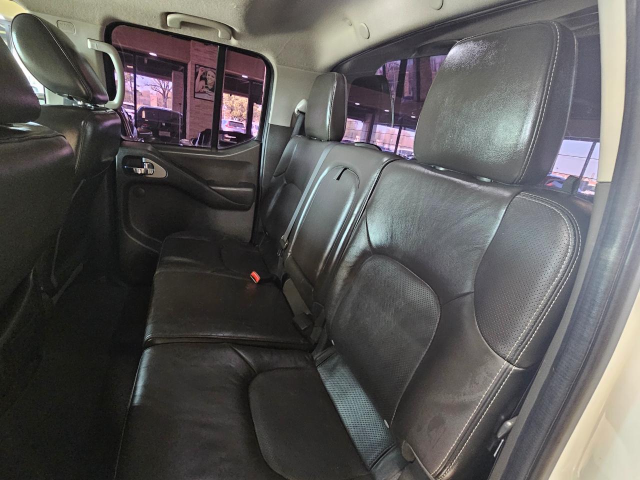 Nissan Frontier 4WD Crew Cab SWB Auto PRO-4X 2013