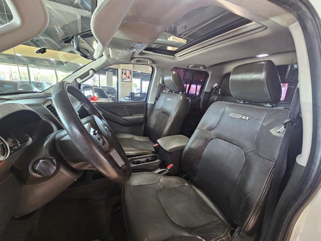 Nissan Frontier 4WD Crew Cab SWB Auto PRO-4X 2013