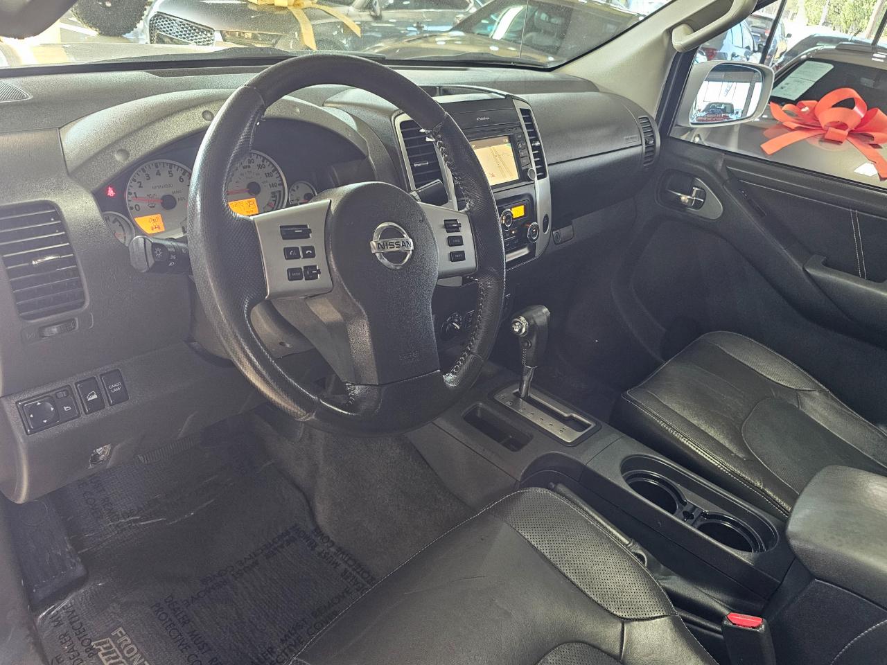 Nissan Frontier 4WD Crew Cab SWB Auto PRO-4X 2013