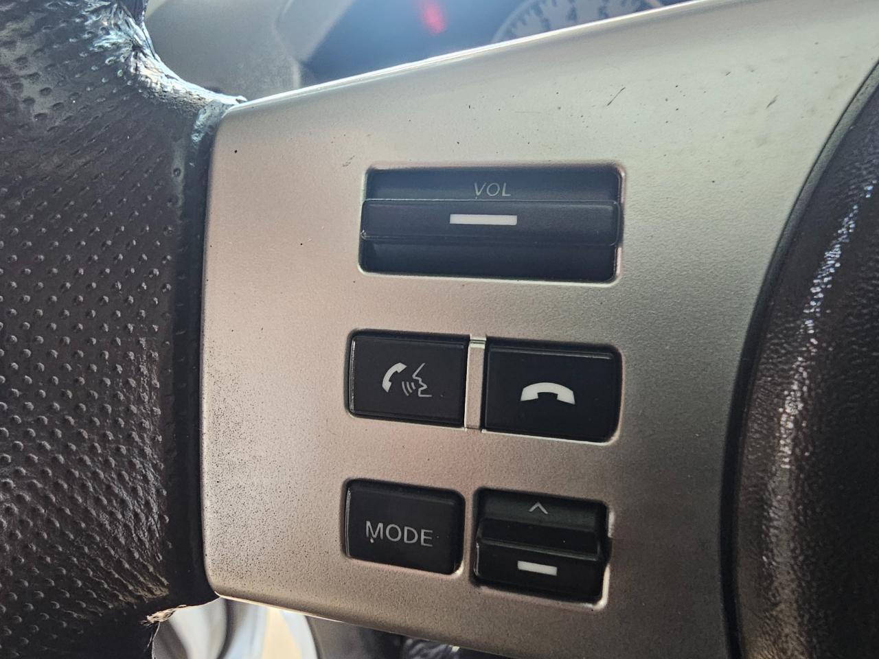 Nissan Frontier 4WD Crew Cab SWB Auto PRO-4X 2013