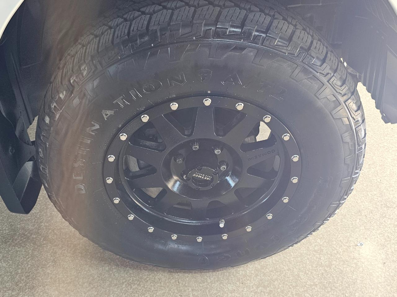 Nissan Frontier 4WD Crew Cab SWB Auto PRO-4X 2013