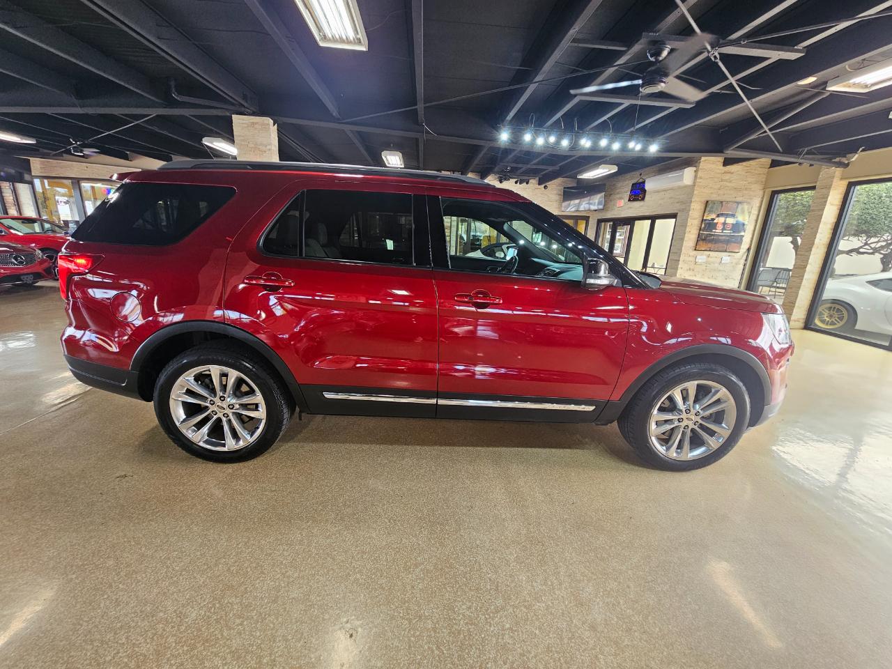 Ford Explorer XLT FWD 2018