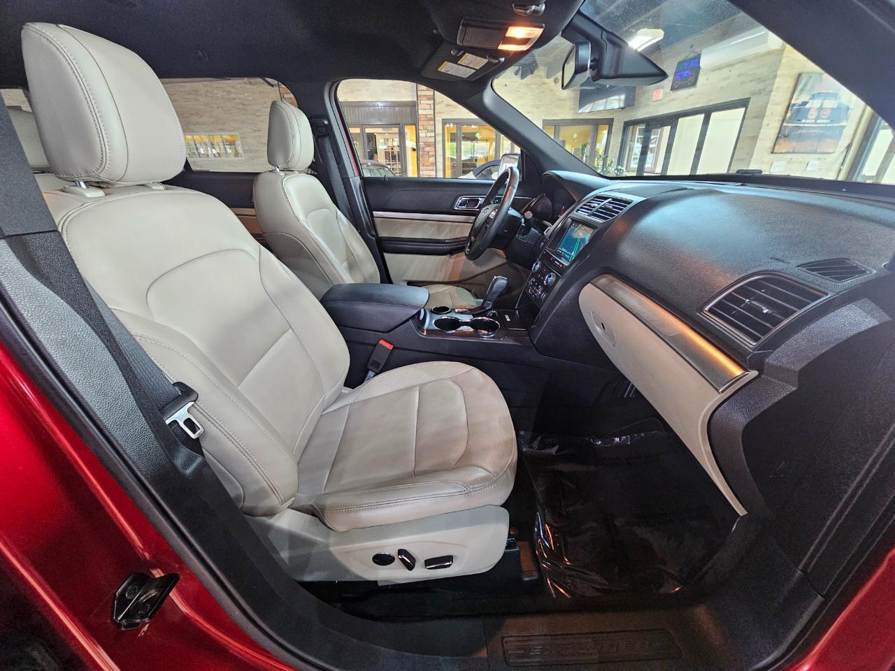 Ford Explorer XLT FWD 2018