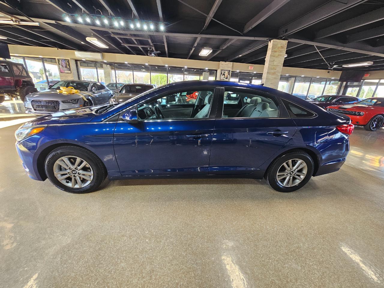 Hyundai Sonata 4dr Sdn 2.4L SE 2015