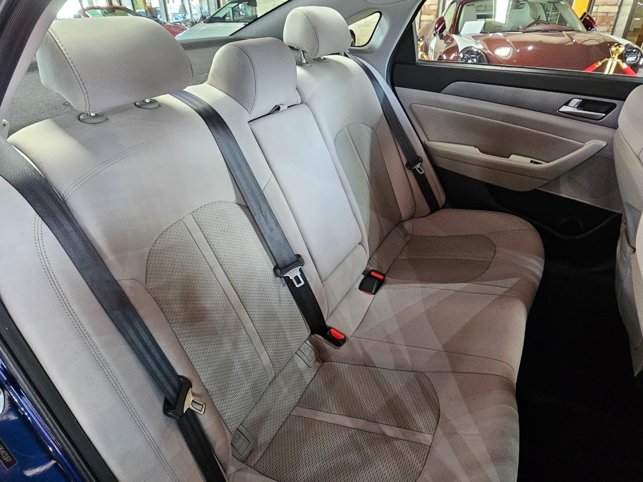 Hyundai Sonata 4dr Sdn 2.4L SE 2015