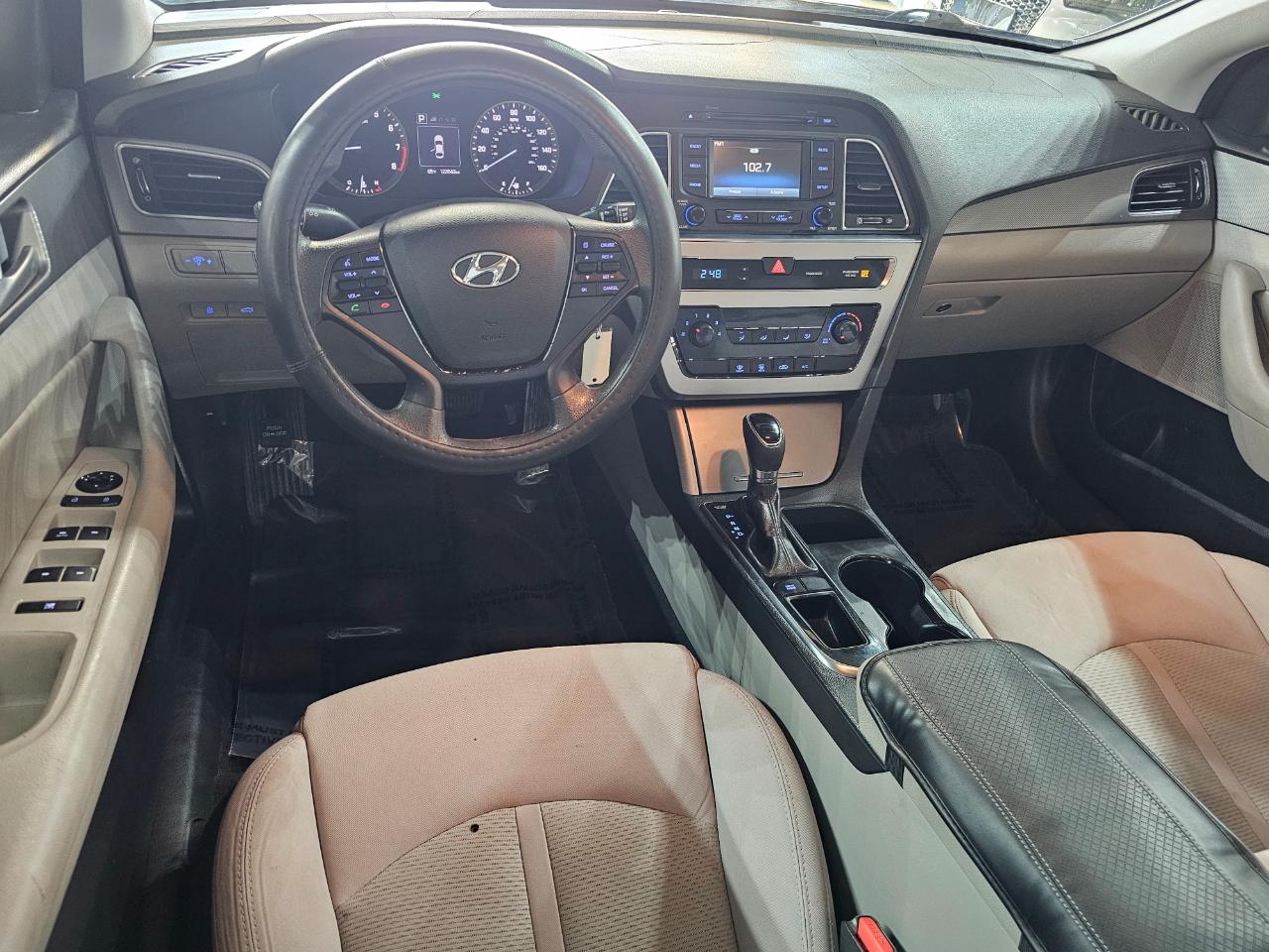 Hyundai Sonata 4dr Sdn 2.4L SE 2015