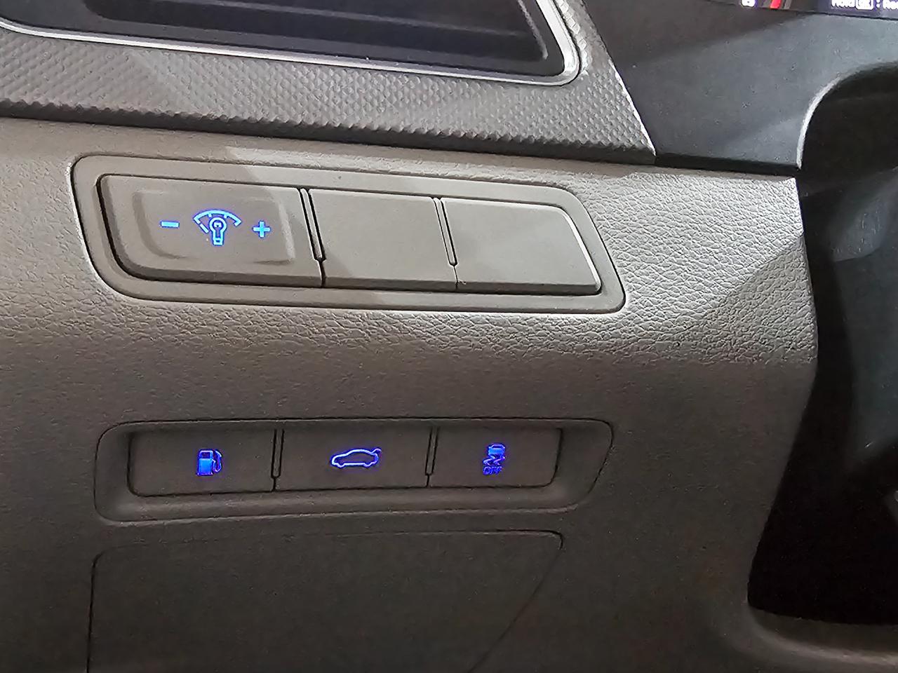 Hyundai Sonata 4dr Sdn 2.4L SE 2015