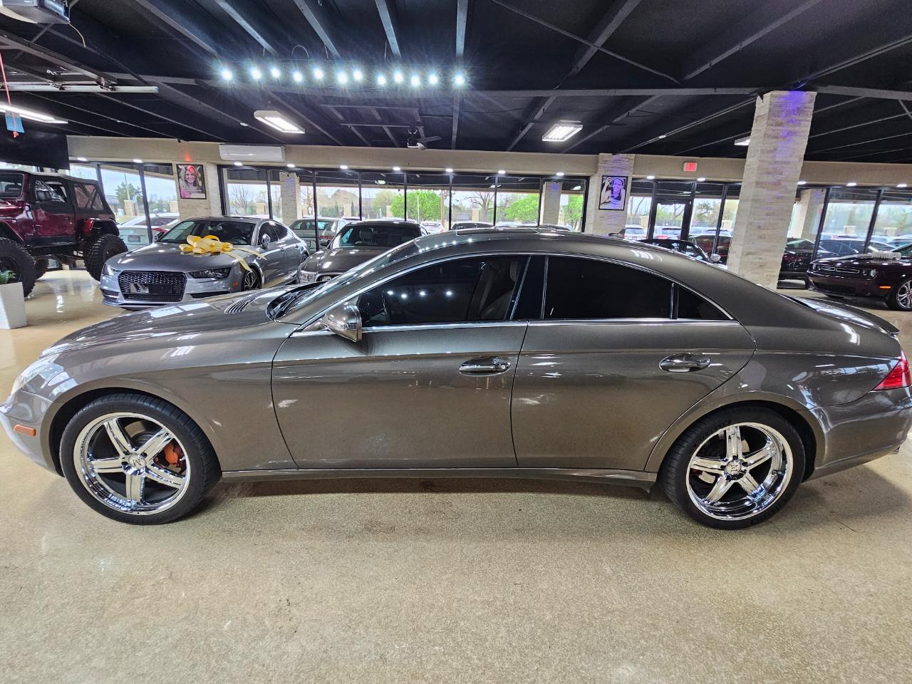 Mercedes-Benz CLS-Class 4dr Sdn 5.5L 2009