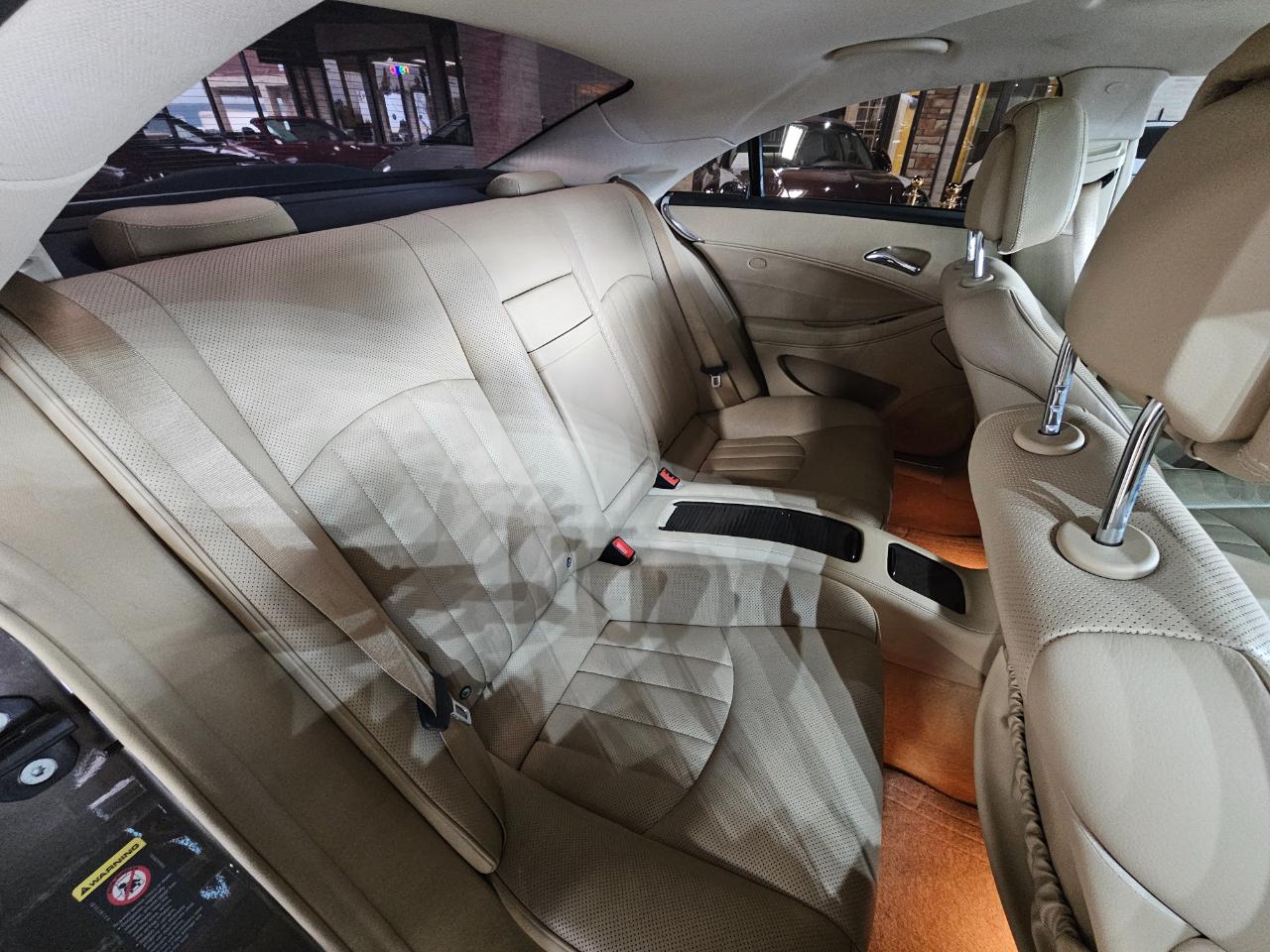 Mercedes-Benz CLS-Class 4dr Sdn 5.5L 2009