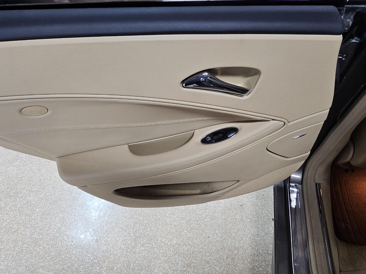 Mercedes-Benz CLS-Class 4dr Sdn 5.5L 2009