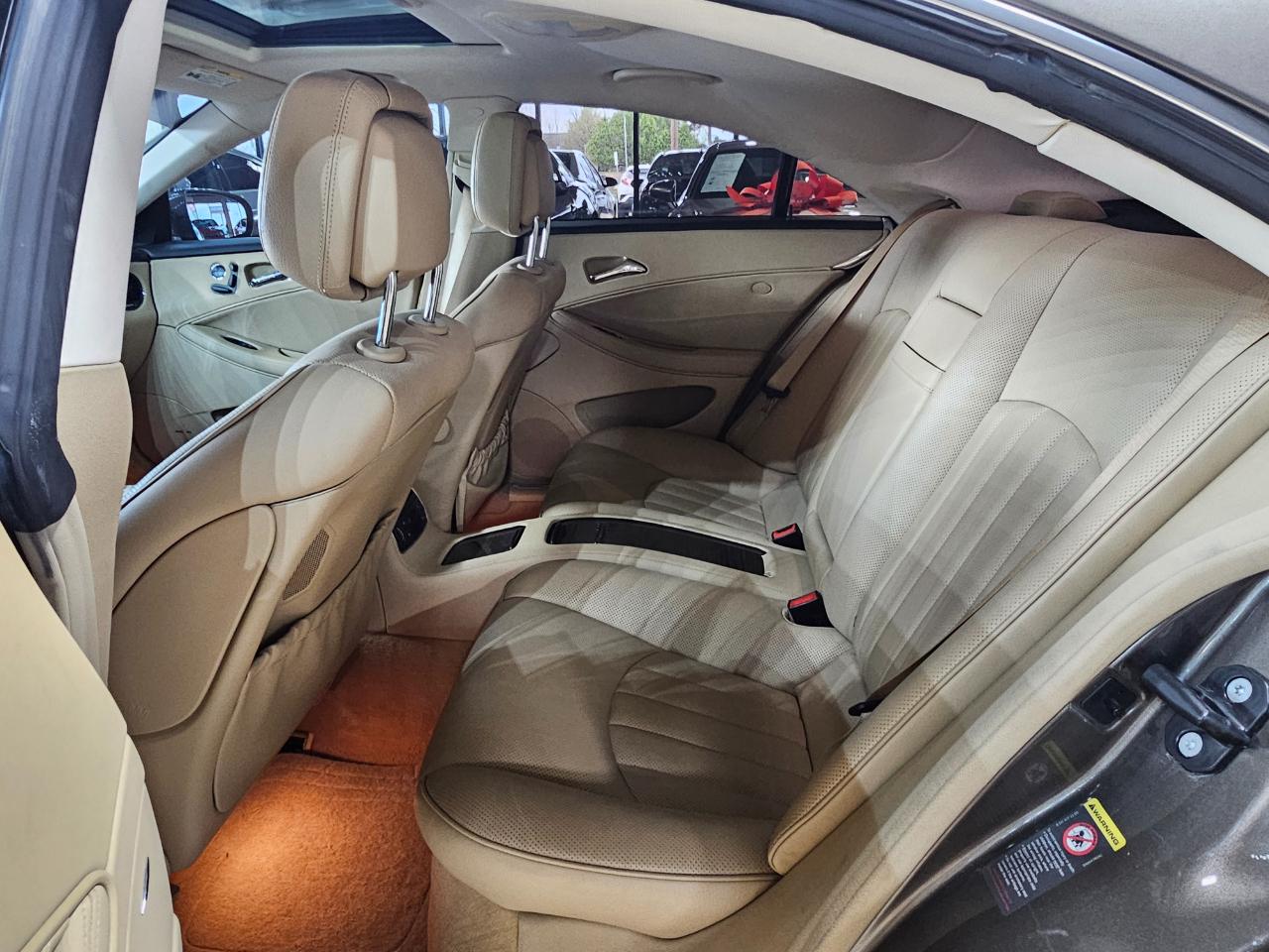 Mercedes-Benz CLS-Class 4dr Sdn 5.5L 2009