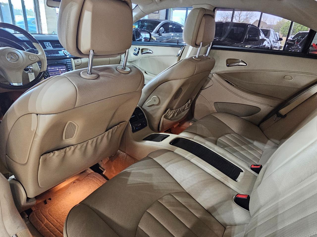 Mercedes-Benz CLS-Class 4dr Sdn 5.5L 2009