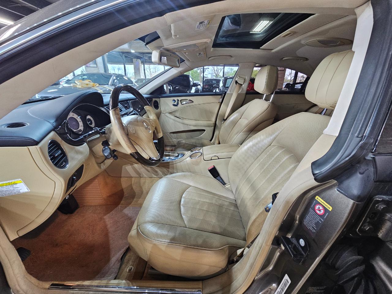 Mercedes-Benz CLS-Class 4dr Sdn 5.5L 2009