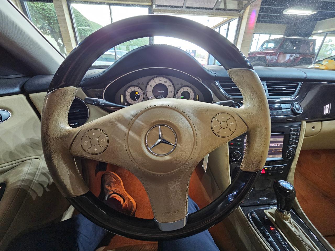 Mercedes-Benz CLS-Class 4dr Sdn 5.5L 2009