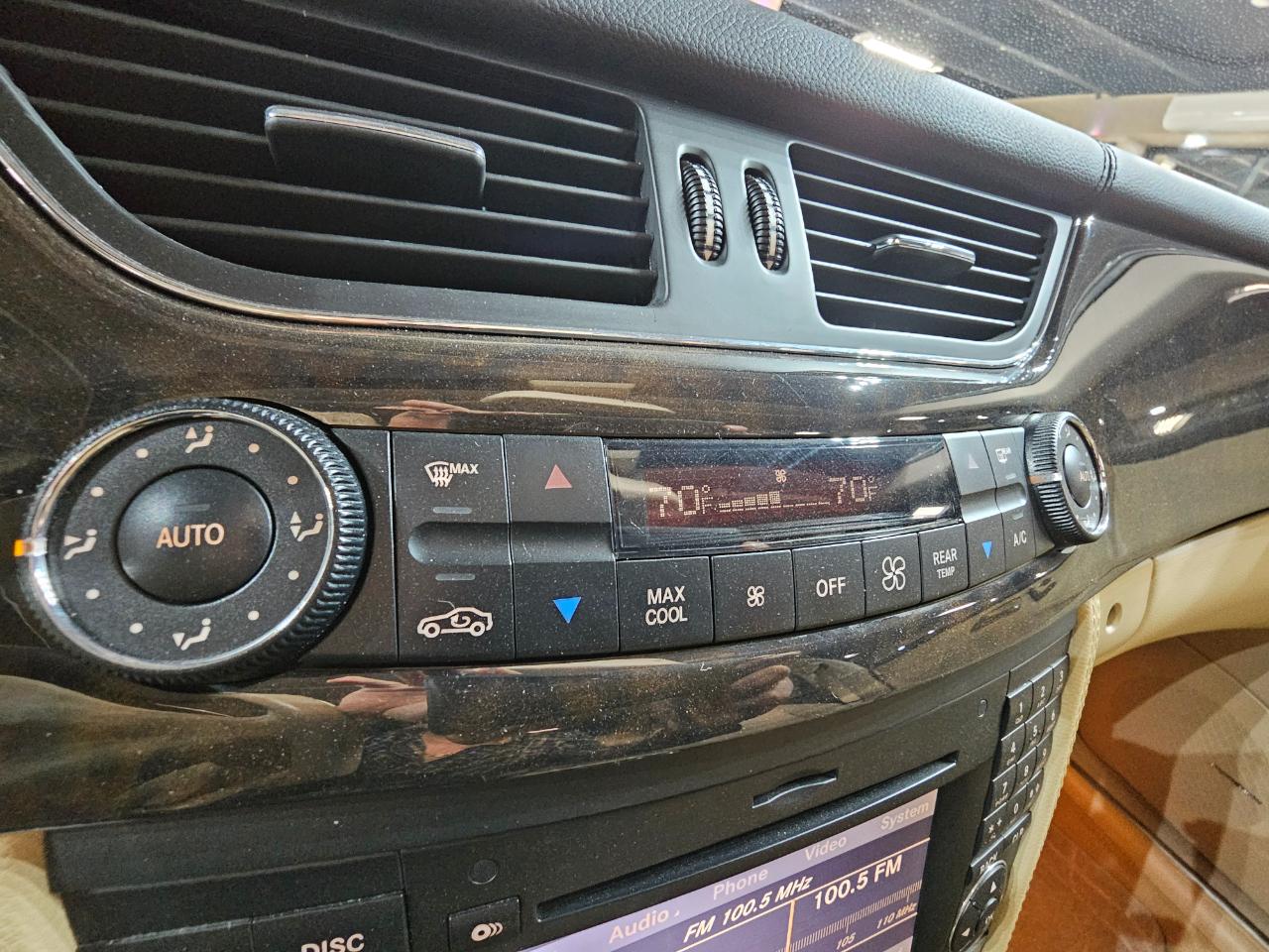 Mercedes-Benz CLS-Class 4dr Sdn 5.5L 2009