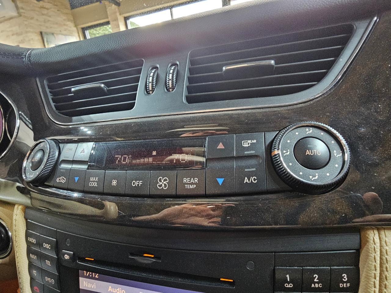 Mercedes-Benz CLS-Class 4dr Sdn 5.5L 2009