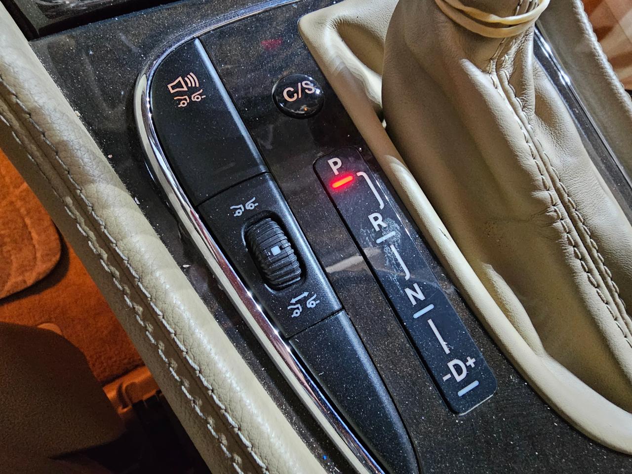 Mercedes-Benz CLS-Class 4dr Sdn 5.5L 2009