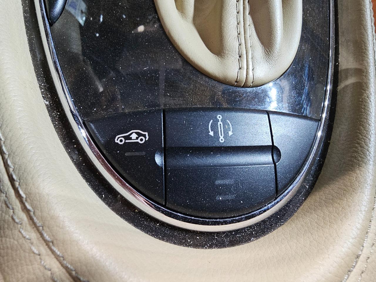 Mercedes-Benz CLS-Class 4dr Sdn 5.5L 2009