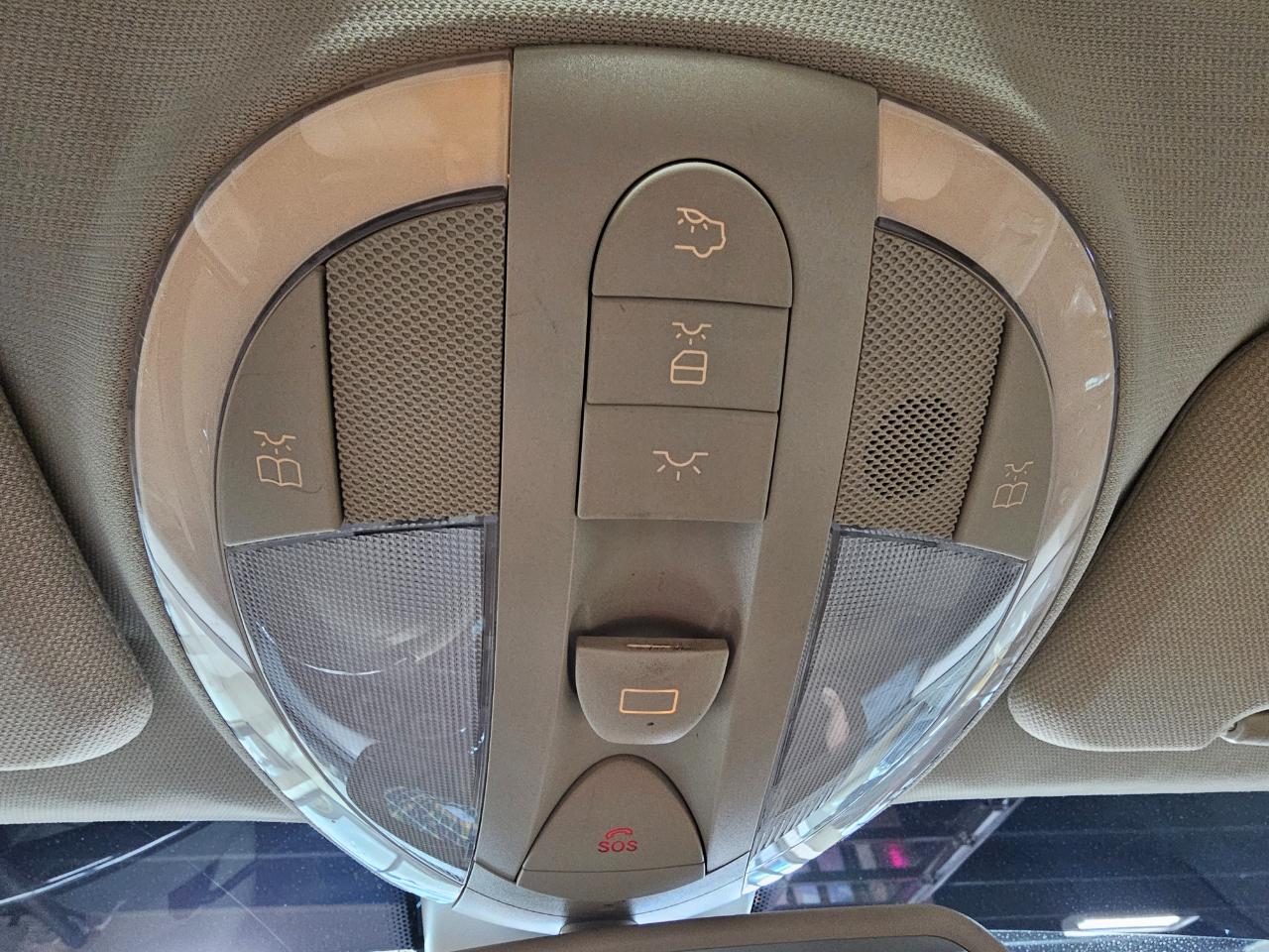 Mercedes-Benz CLS-Class 4dr Sdn 5.5L 2009