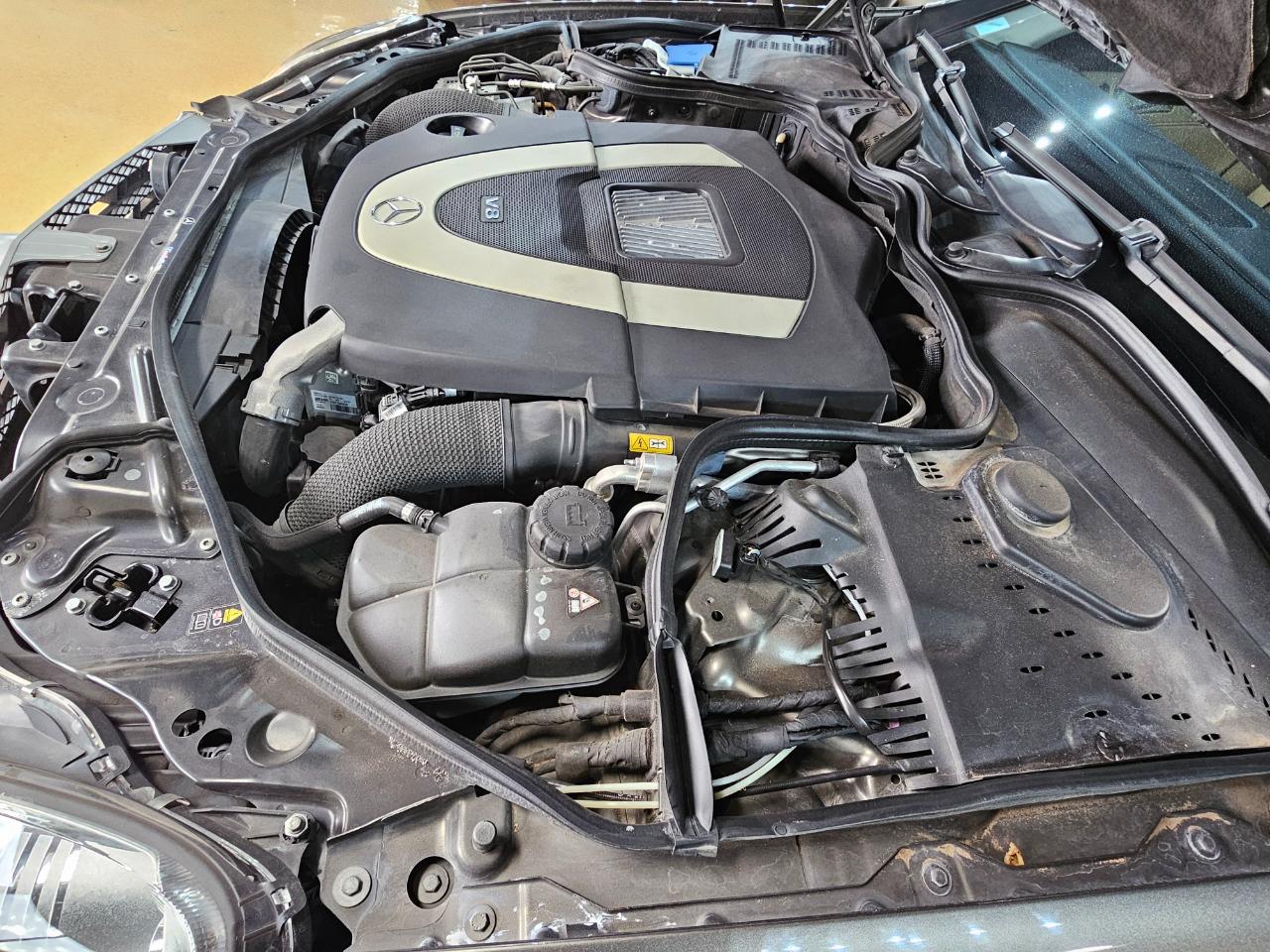 Mercedes-Benz CLS-Class 4dr Sdn 5.5L 2009