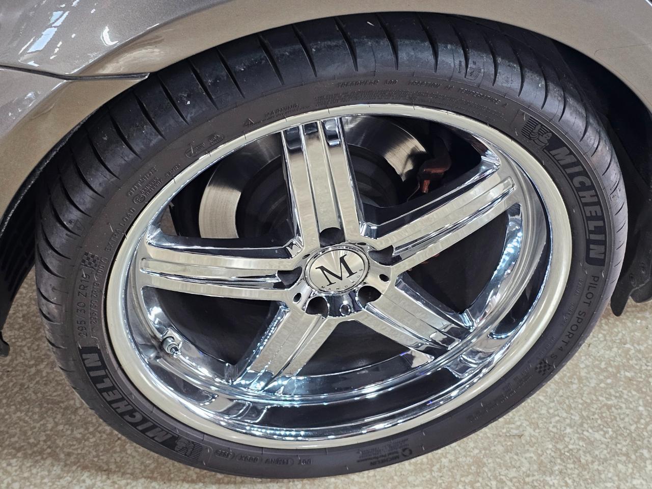 Mercedes-Benz CLS-Class 4dr Sdn 5.5L 2009