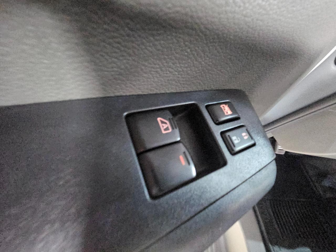 Nissan NV Cargo NV1500 Standard Roof V6 SV 2017