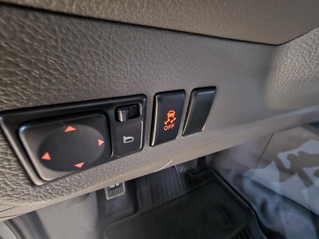 Nissan NV Cargo NV1500 Standard Roof V6 SV 2017