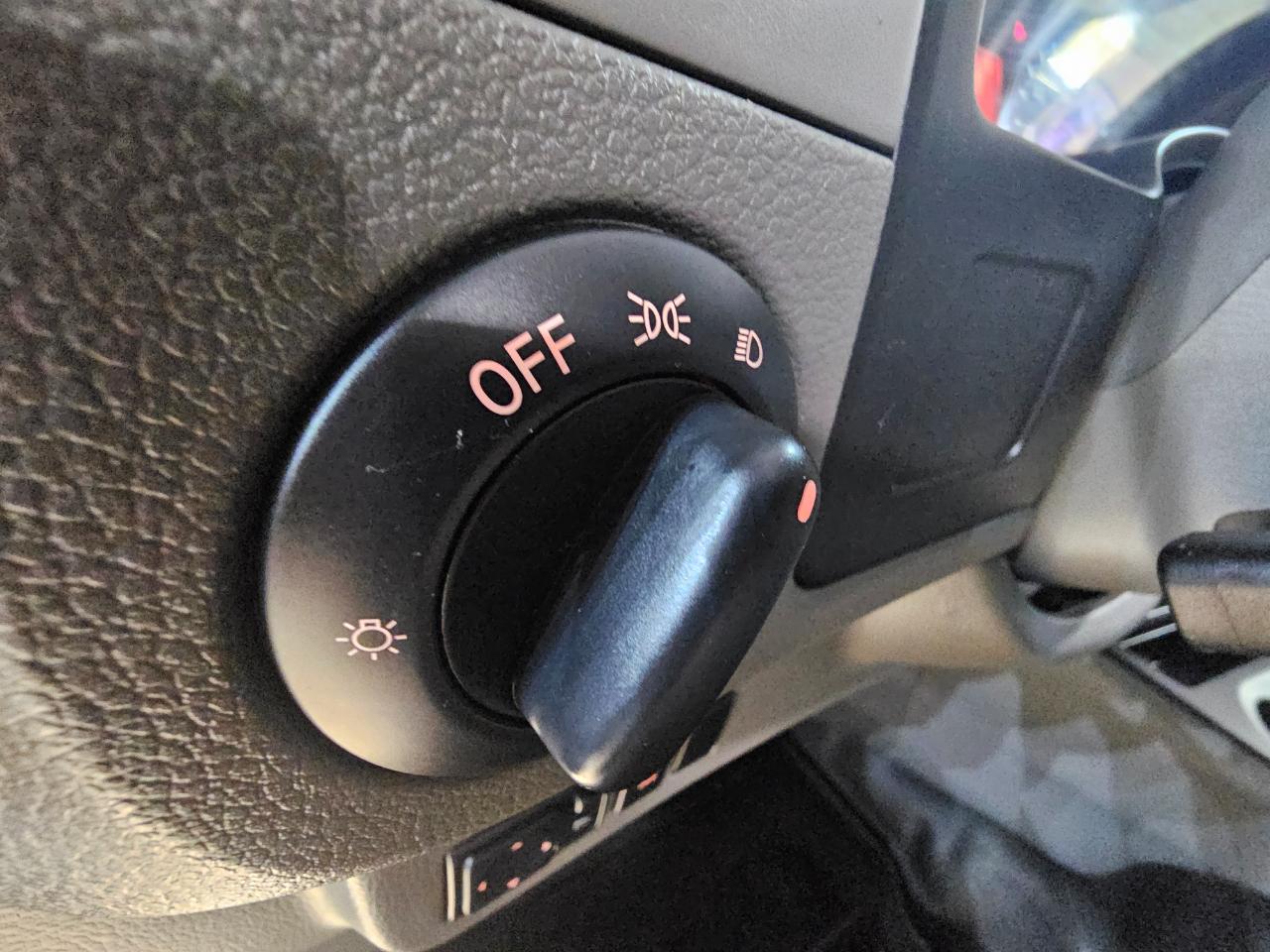 Nissan NV Cargo NV1500 Standard Roof V6 SV 2017