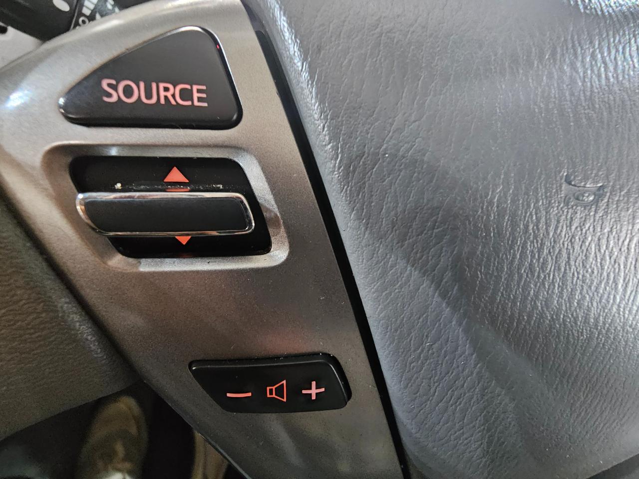 Nissan NV Cargo NV1500 Standard Roof V6 SV 2017