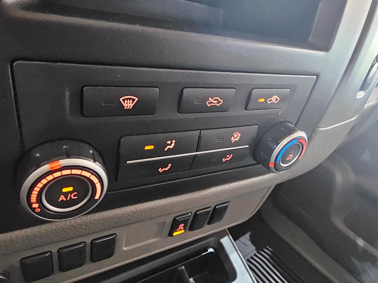 Nissan NV Cargo NV1500 Standard Roof V6 SV 2017