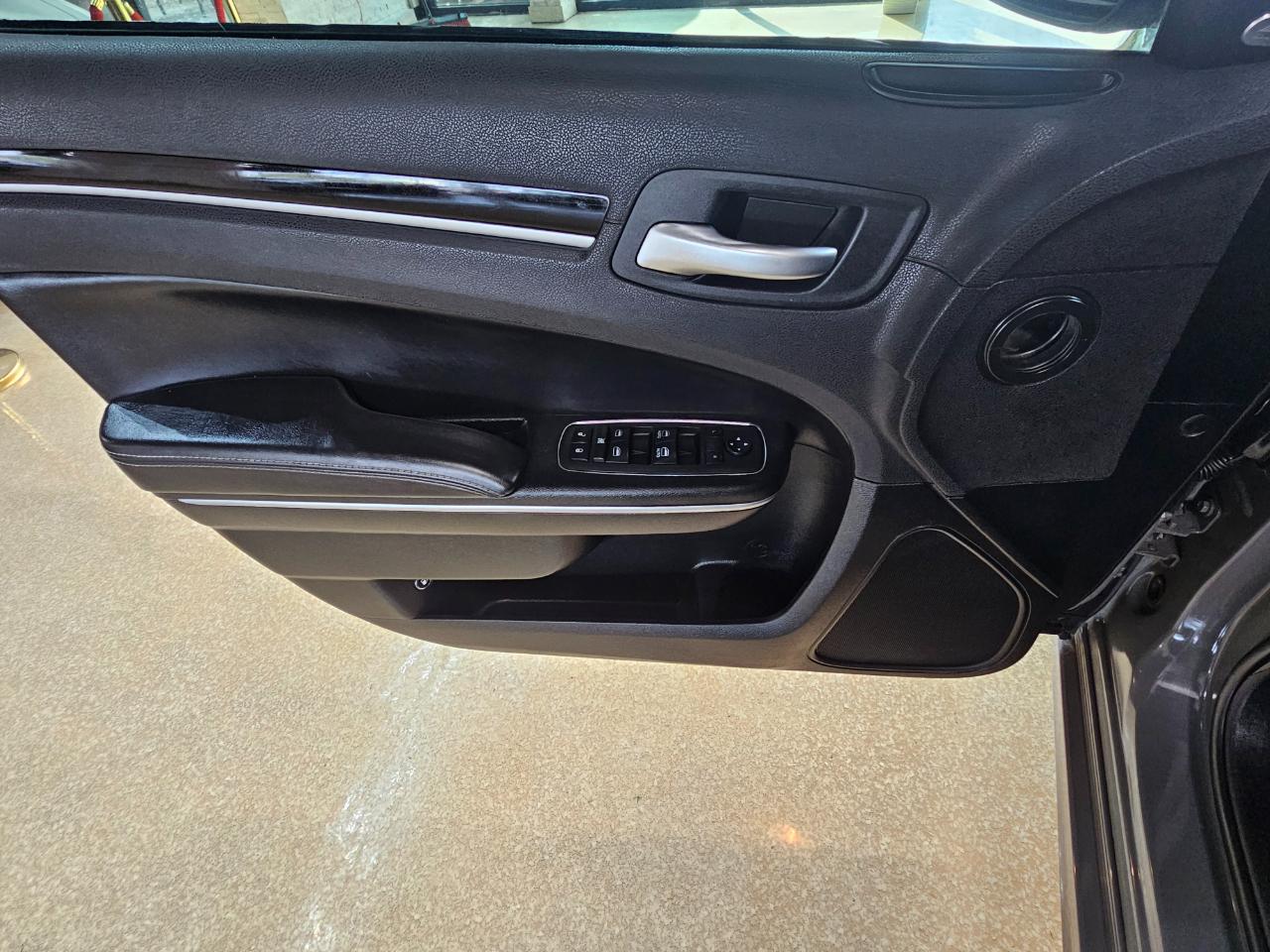 Chrysler 300 300S RWD 2018