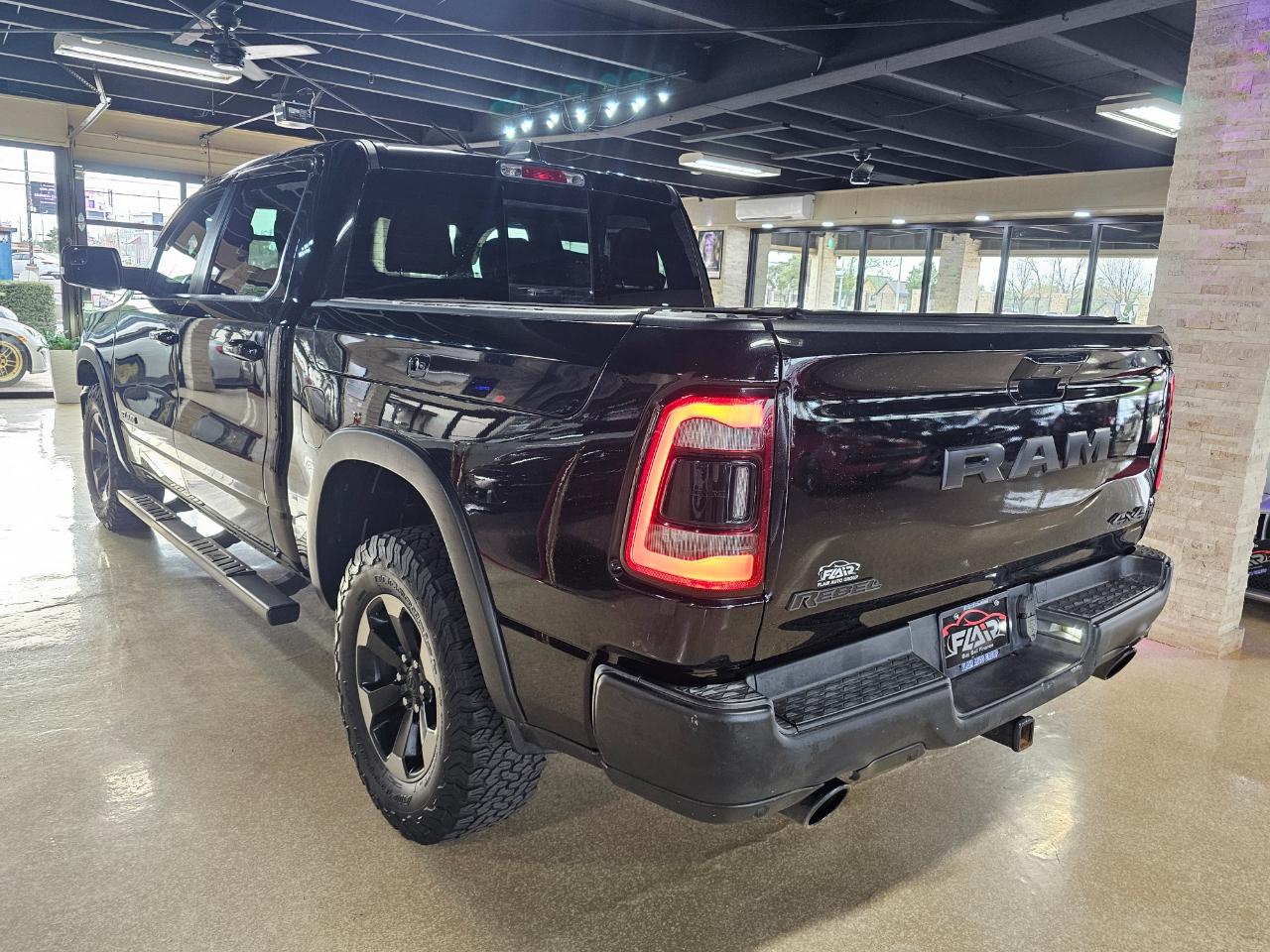 RAM 1500 Rebel 4x4 Crew Cab 5'7" Box 2019
