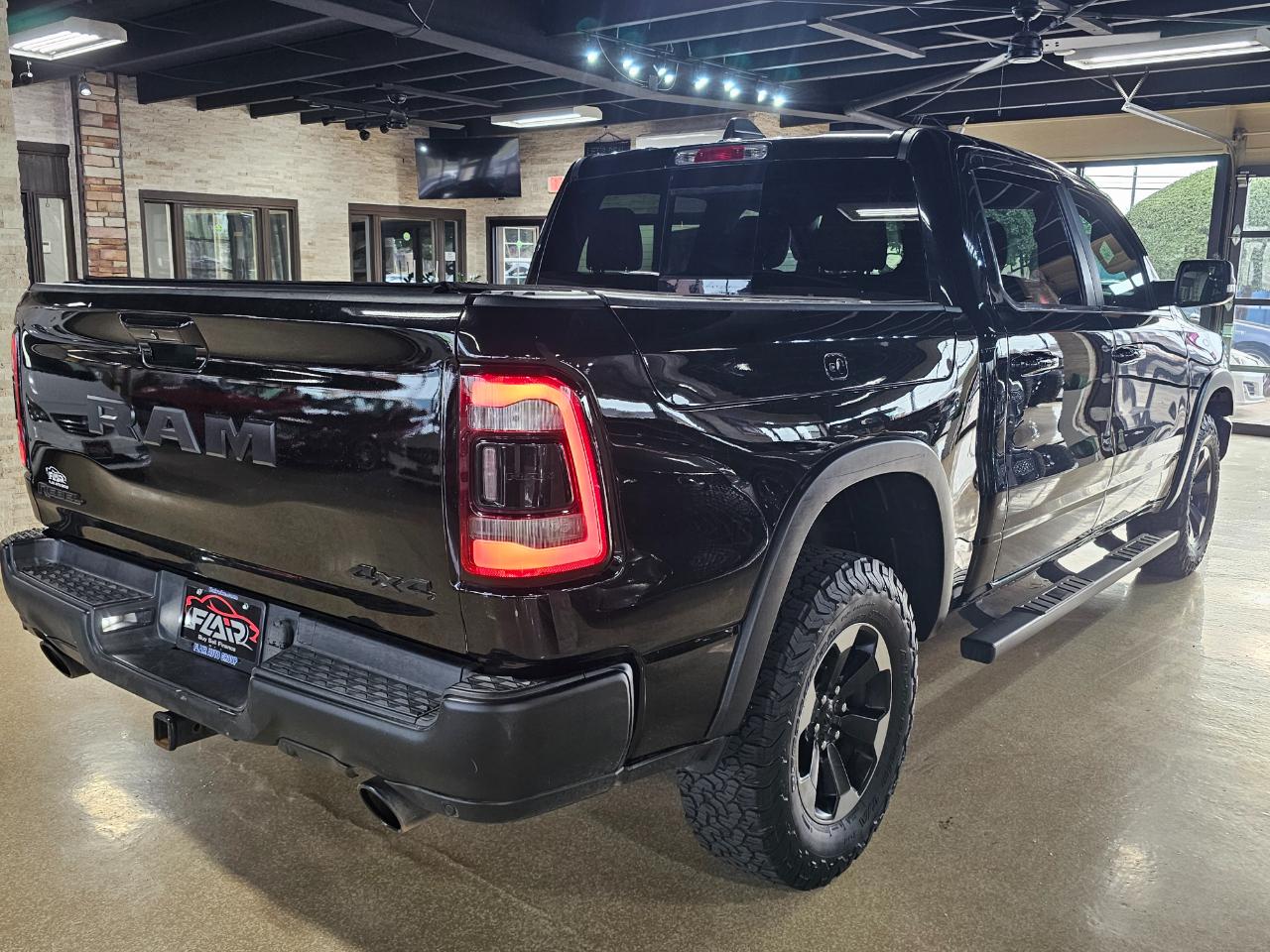 RAM 1500 Rebel 4x4 Crew Cab 5'7" Box 2019