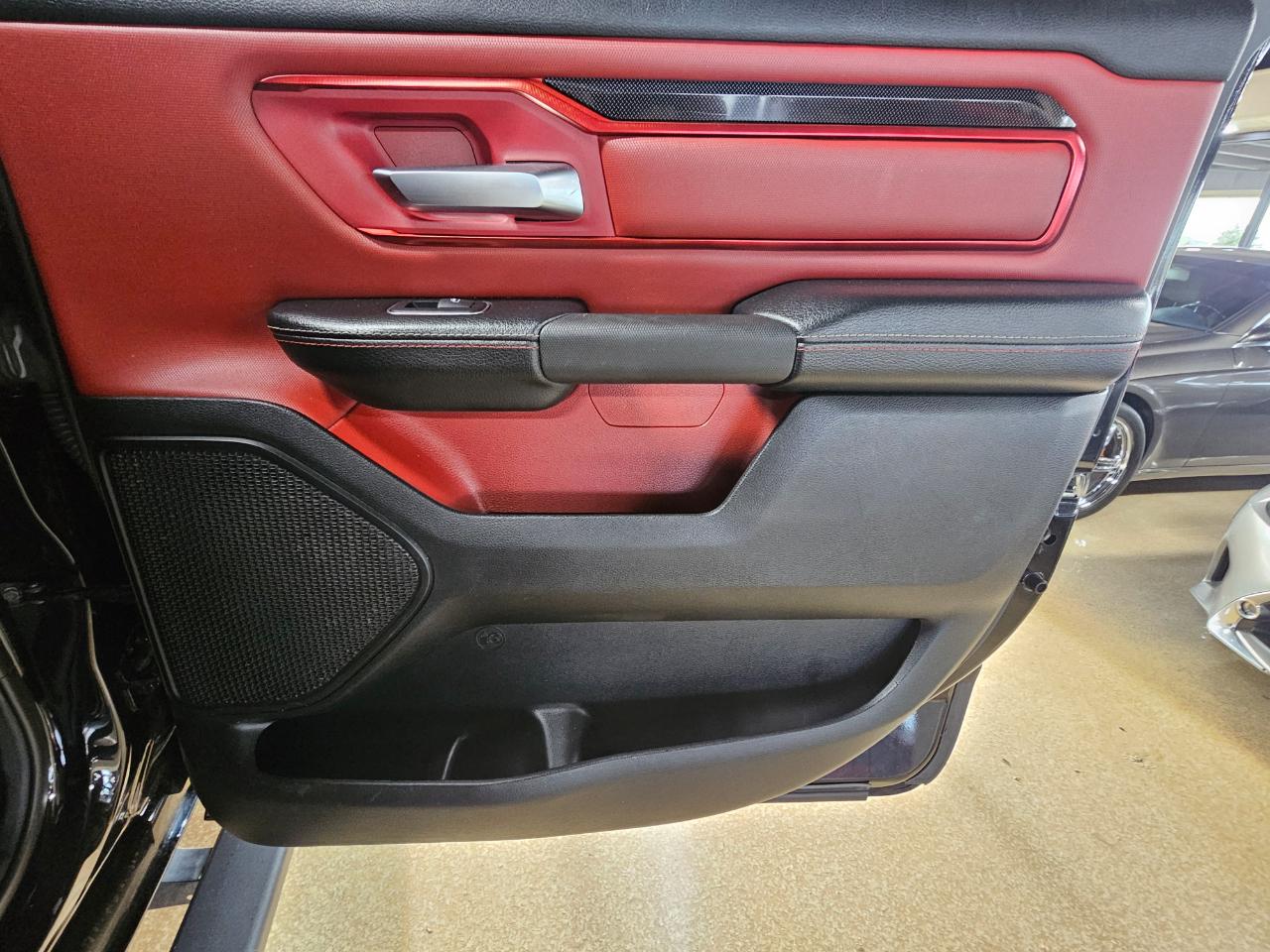 RAM 1500 Rebel 4x4 Crew Cab 5'7" Box 2019