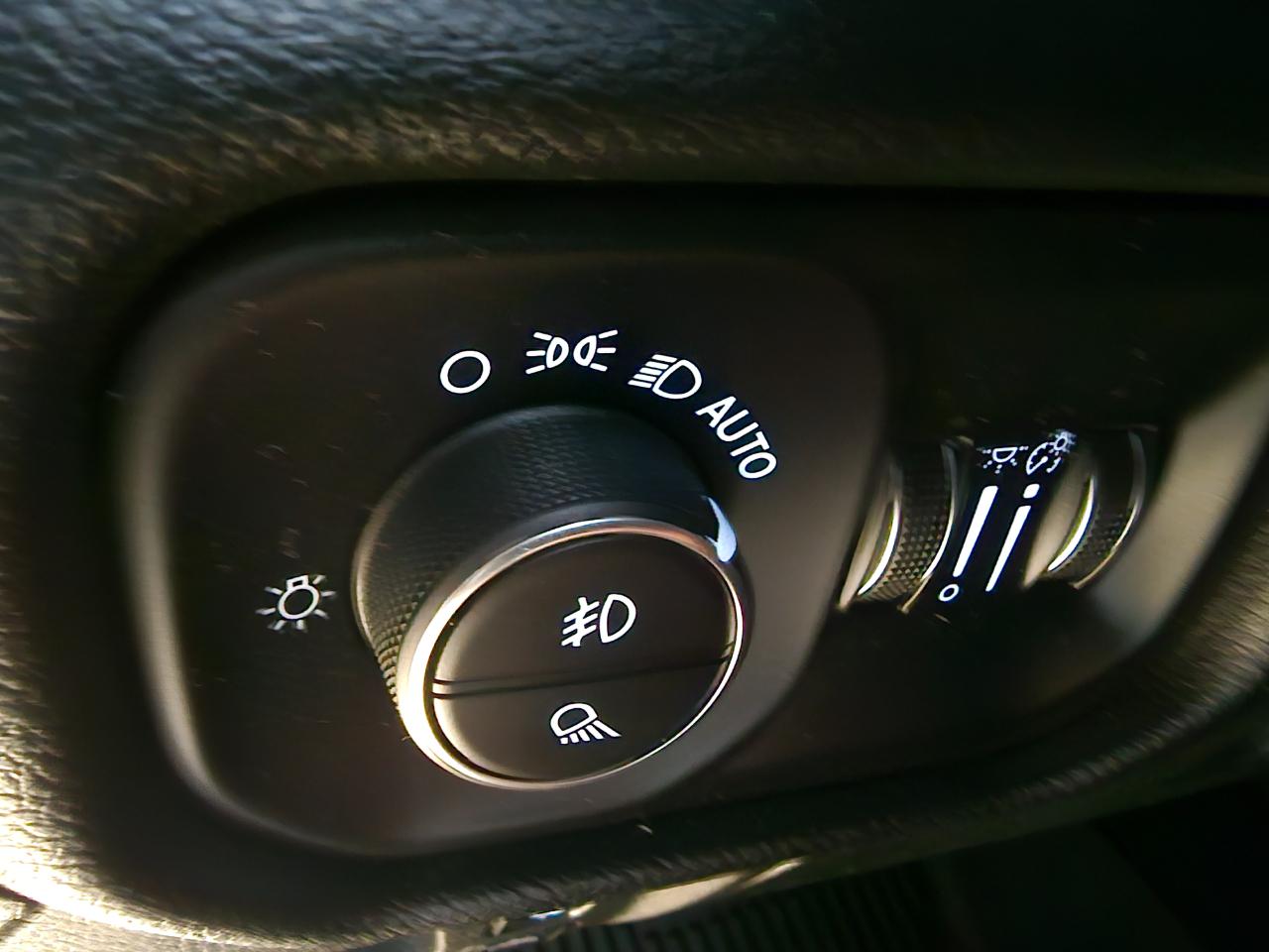 RAM 1500 Rebel 4x4 Crew Cab 5'7" Box 2019