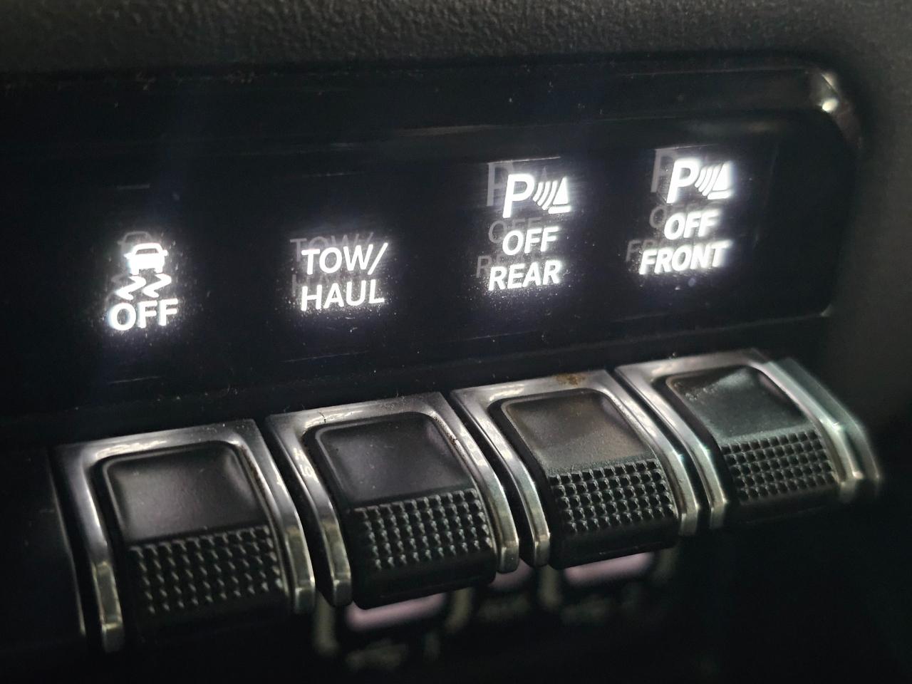 RAM 1500 Rebel 4x4 Crew Cab 5'7" Box 2019