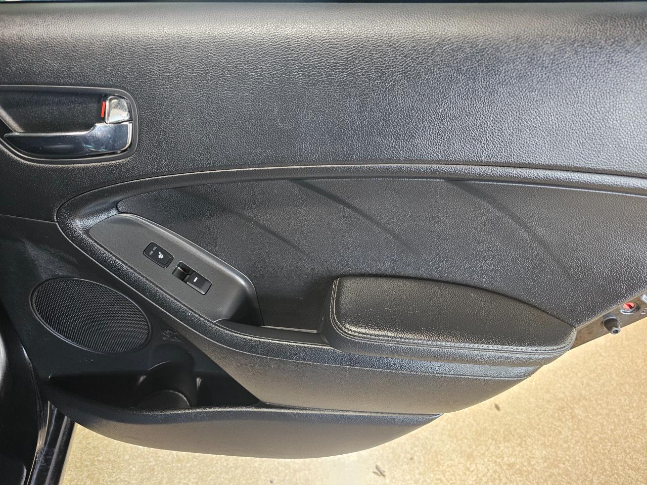 Kia Forte 4dr Sdn Auto EX 2015