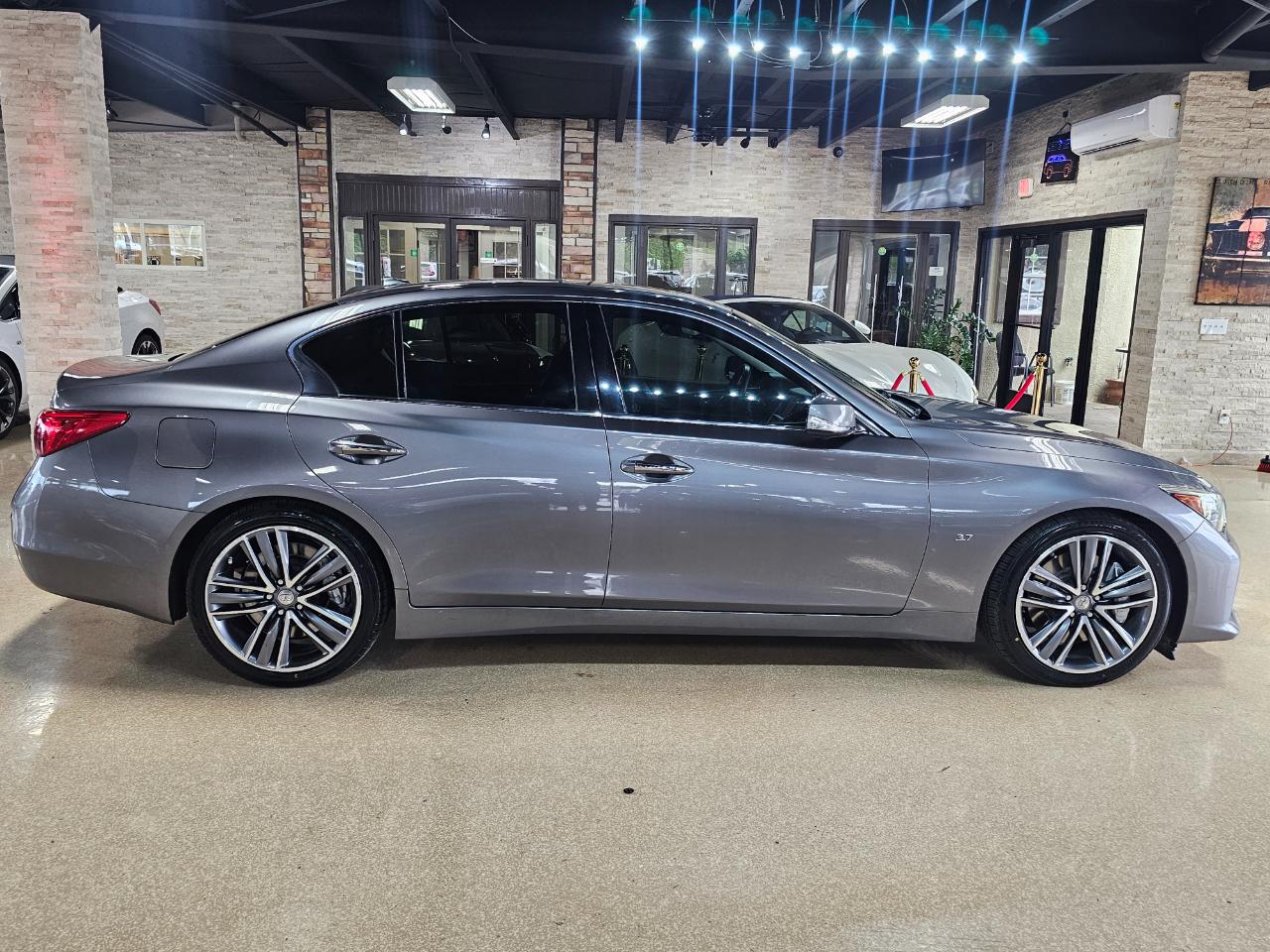 Infiniti Q50 4dr Sdn Sport RWD 2015