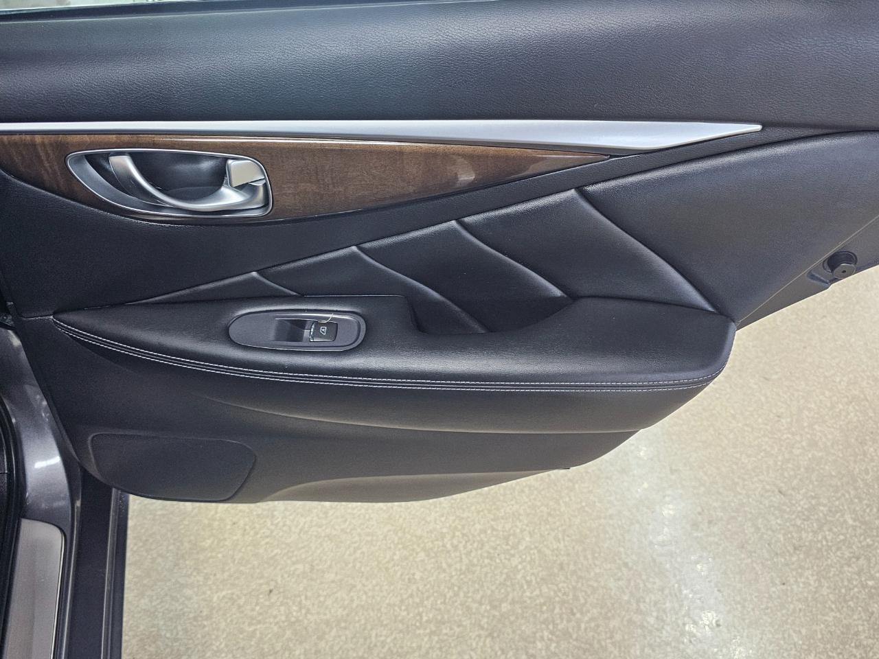 Infiniti Q50 4dr Sdn Sport RWD 2015