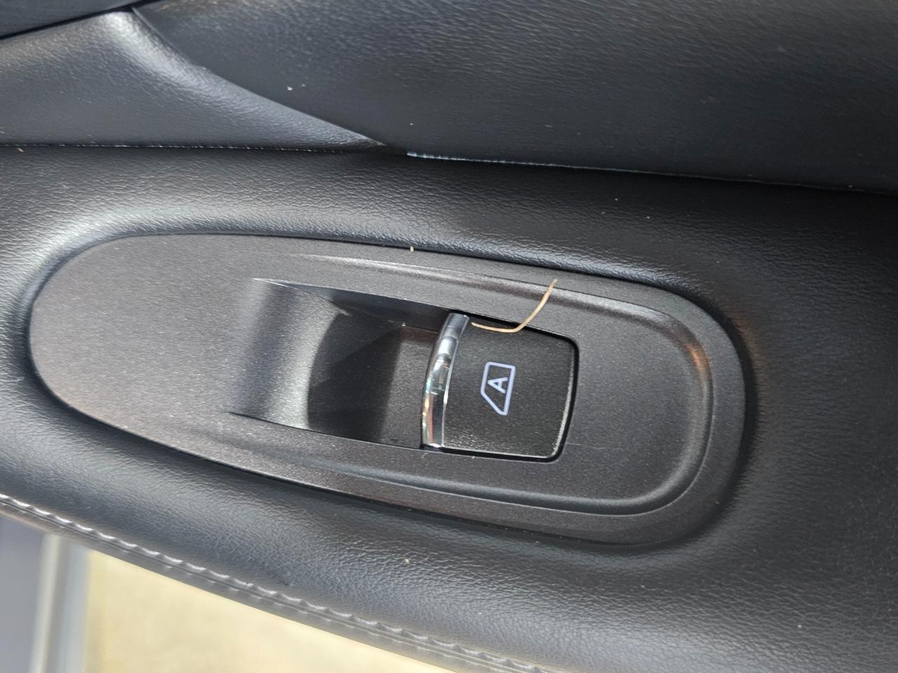 Infiniti Q50 4dr Sdn Sport RWD 2015