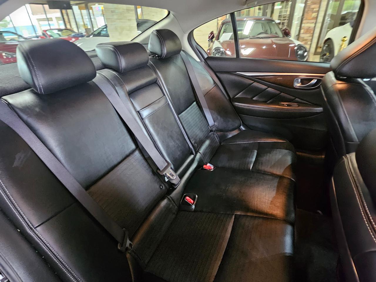 Infiniti Q50 4dr Sdn Sport RWD 2015