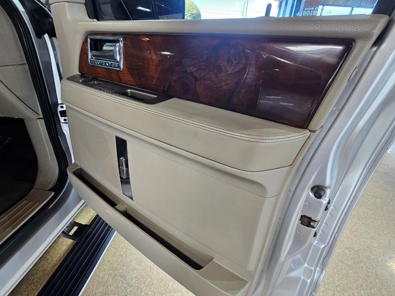 Lincoln Navigator 4WD 4dr 2014