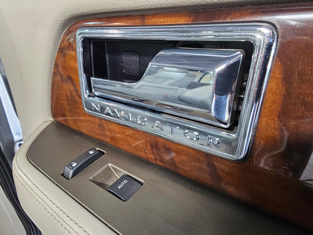 Lincoln Navigator 4WD 4dr 2014